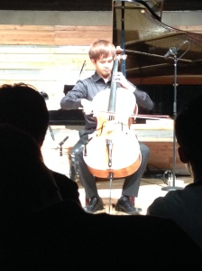 The cellist (I'm afraid my translation of his name would be incorrect) playing Bach's Cello Suite No.4, E-flat Major